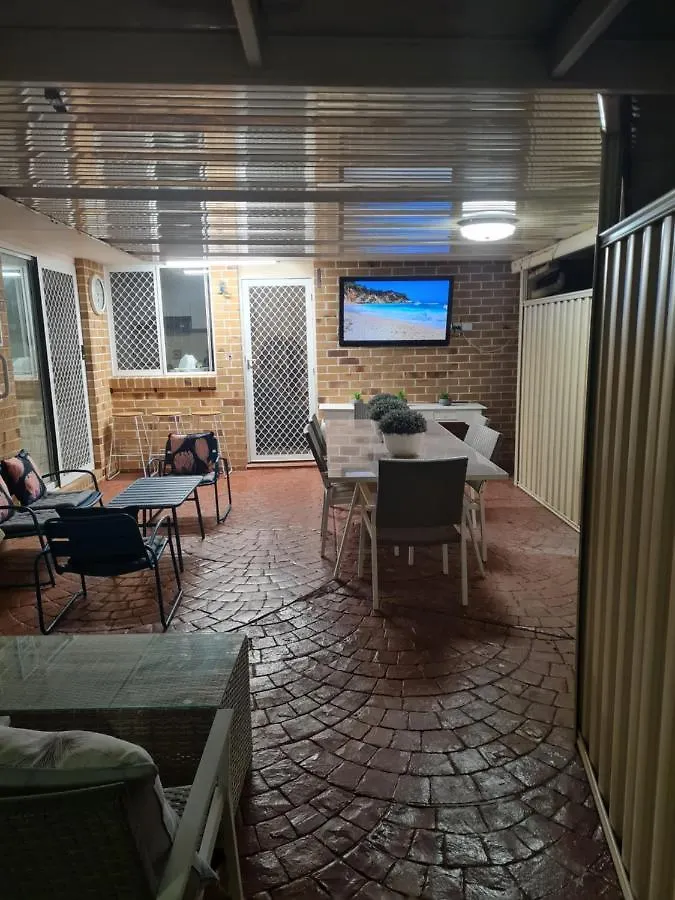 Bribie Island 3 Bedroom Pet Friendly Duplex-Amazing Beaches & Lifestyle! Bongaree