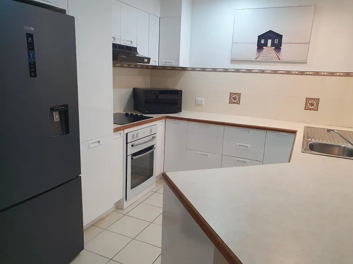 Bribie Island 3 Bedroom Pet Friendly Duplex-Amazing Beaches & Lifestyle! Bongaree Holiday home